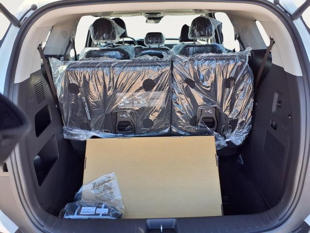 New 2026 Kia Carnival EX image 17