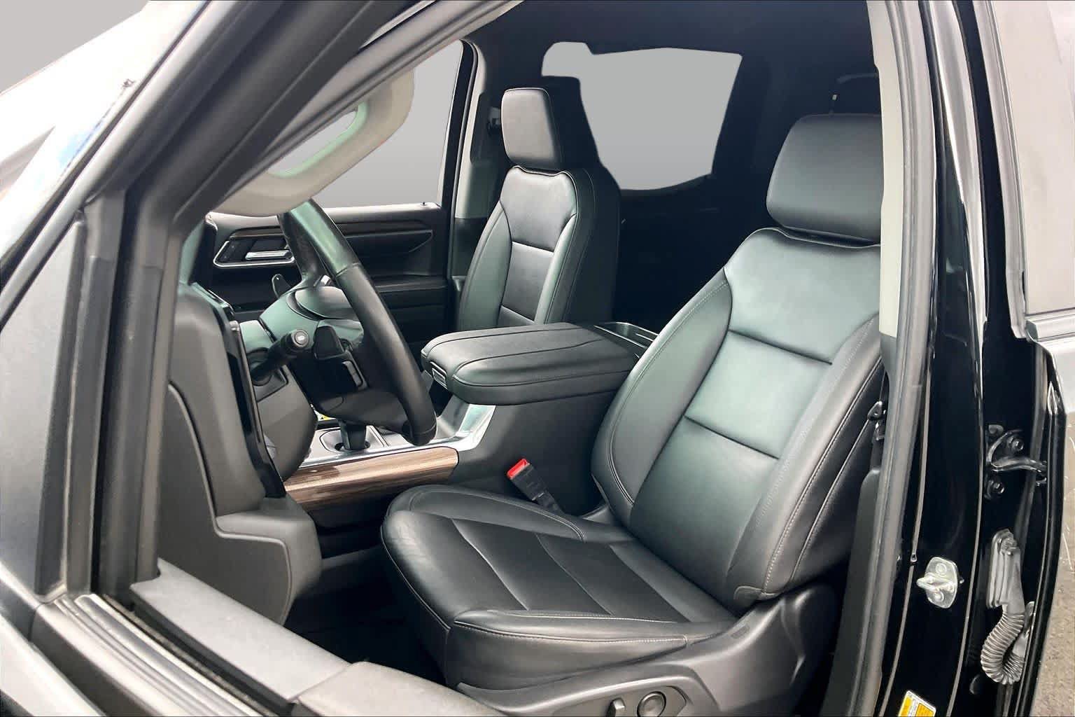 Used 2023 Chevrolet Silverado 1500 RST AWD/4WD image 9