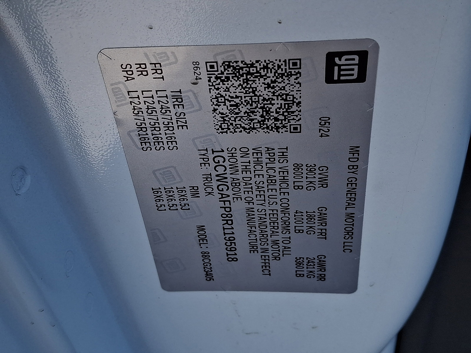 Used 2024 Chevrolet Express 2500 w/ Driver Convenience Package image 26