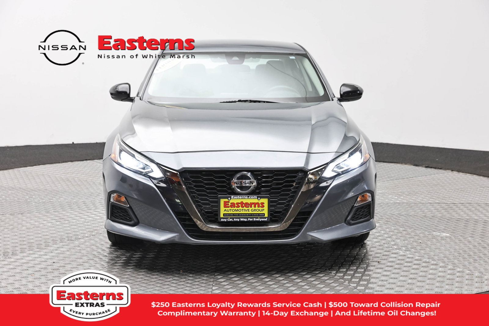 Used 2020 Nissan Altima 2.5 SR FWD image 2