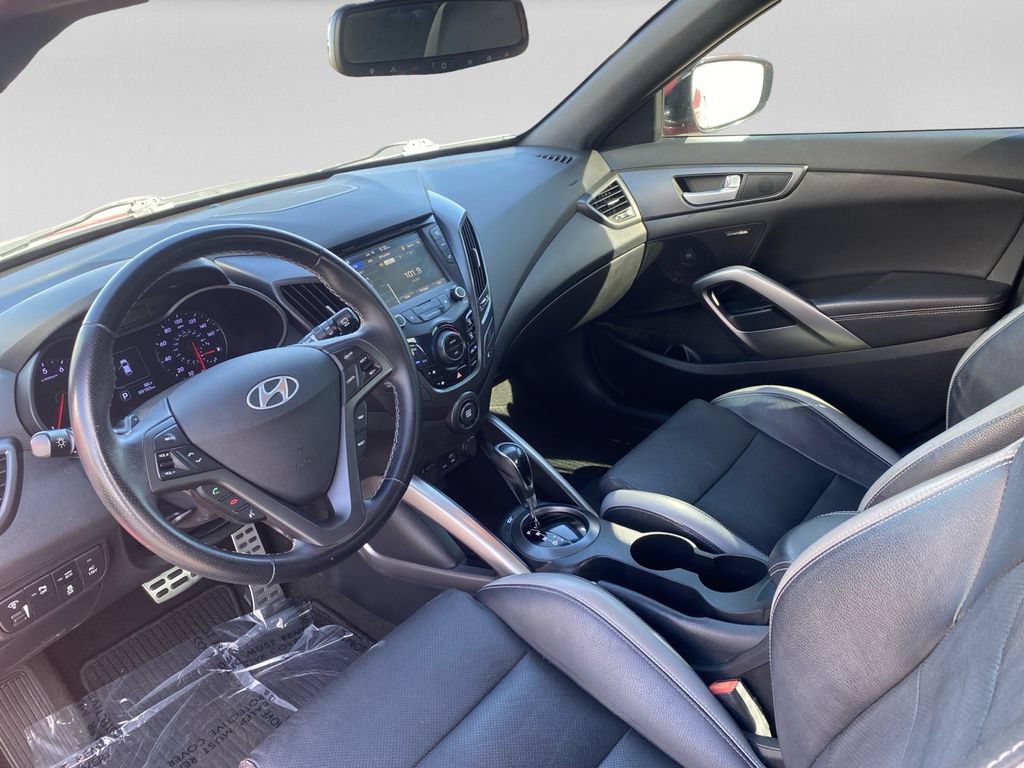 Used 2016 Hyundai Veloster Turbo w/ Option Group 04 FWD image 14