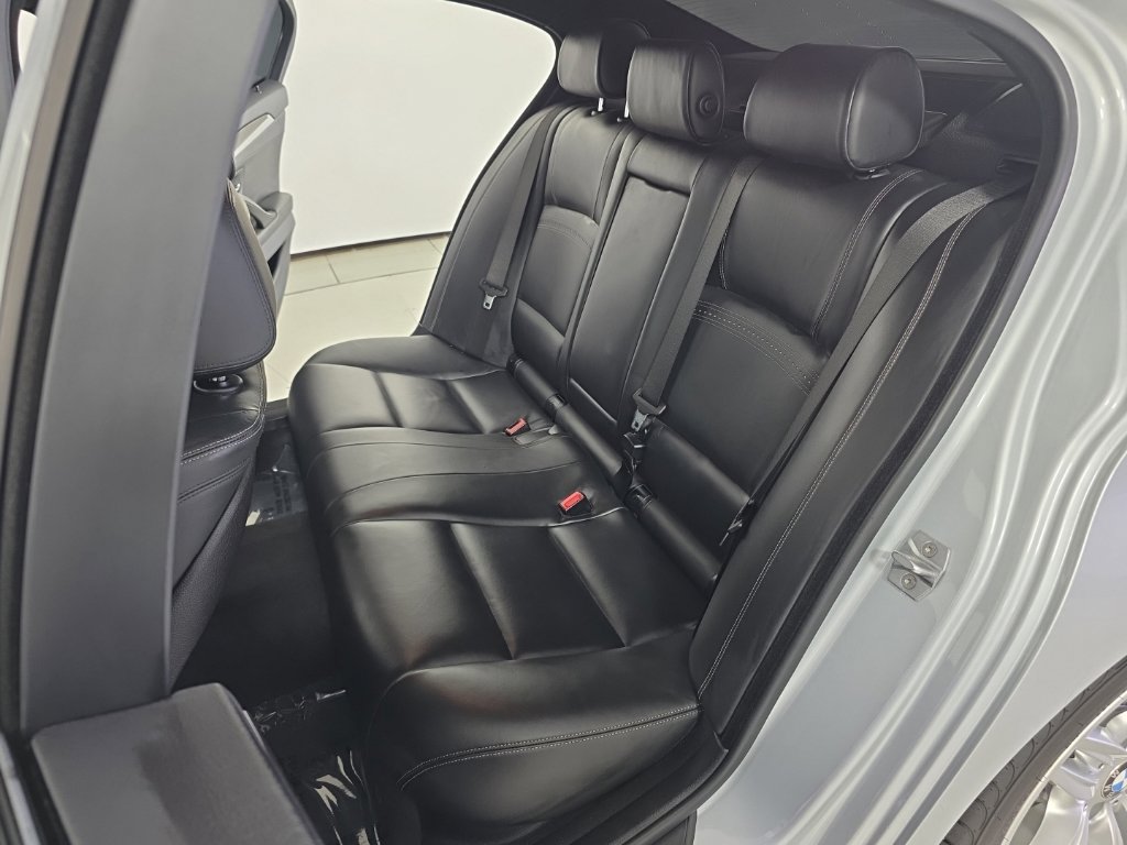 Used 2016 BMW 535i Sedan RWD image 21