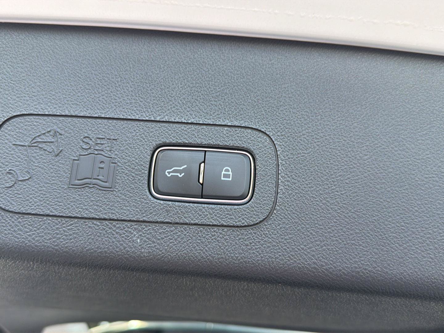 Used 2026 Lincoln Aviator AWD image 39