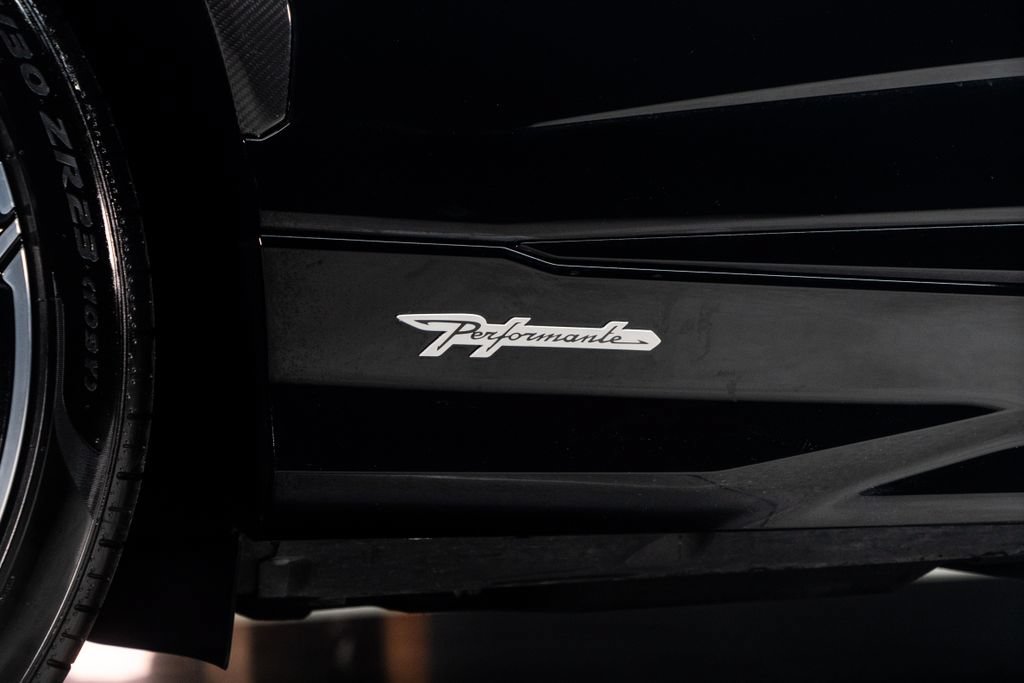 Used 2023 Lamborghini Urus Performante AWD/4WD image 15