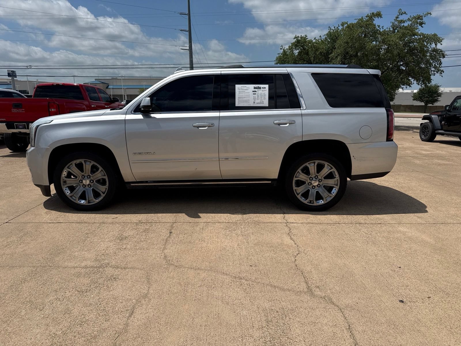 Used 2016 GMC Yukon Denali w/ Open Road Package RWD image 4