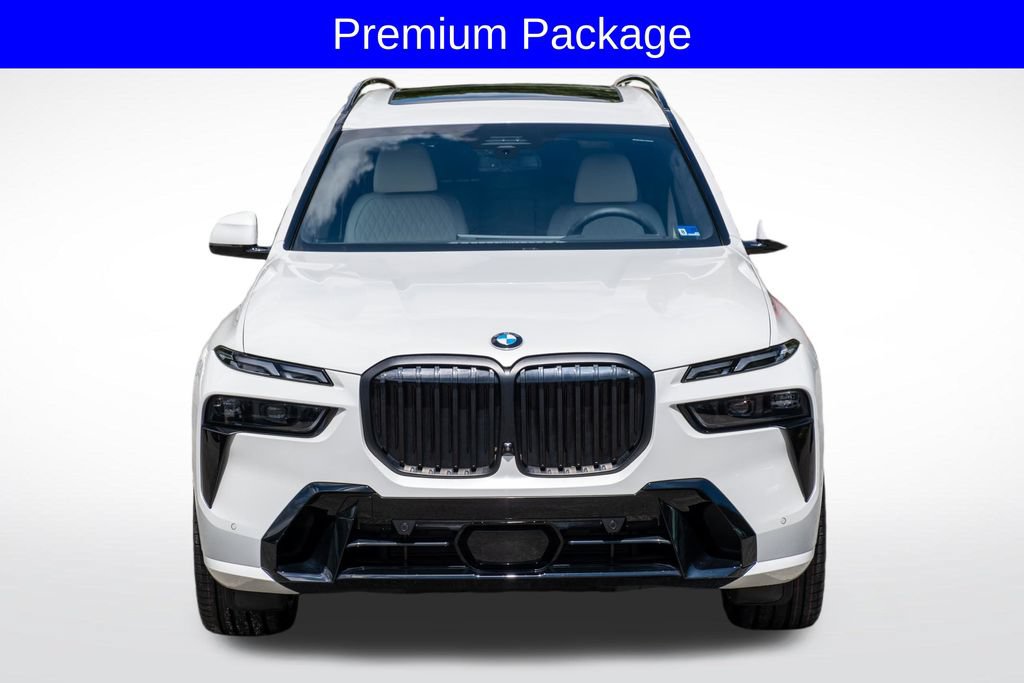 Used 2025 BMW X7 xDrive40i w/ M Sport Package AWD/4WD image 11