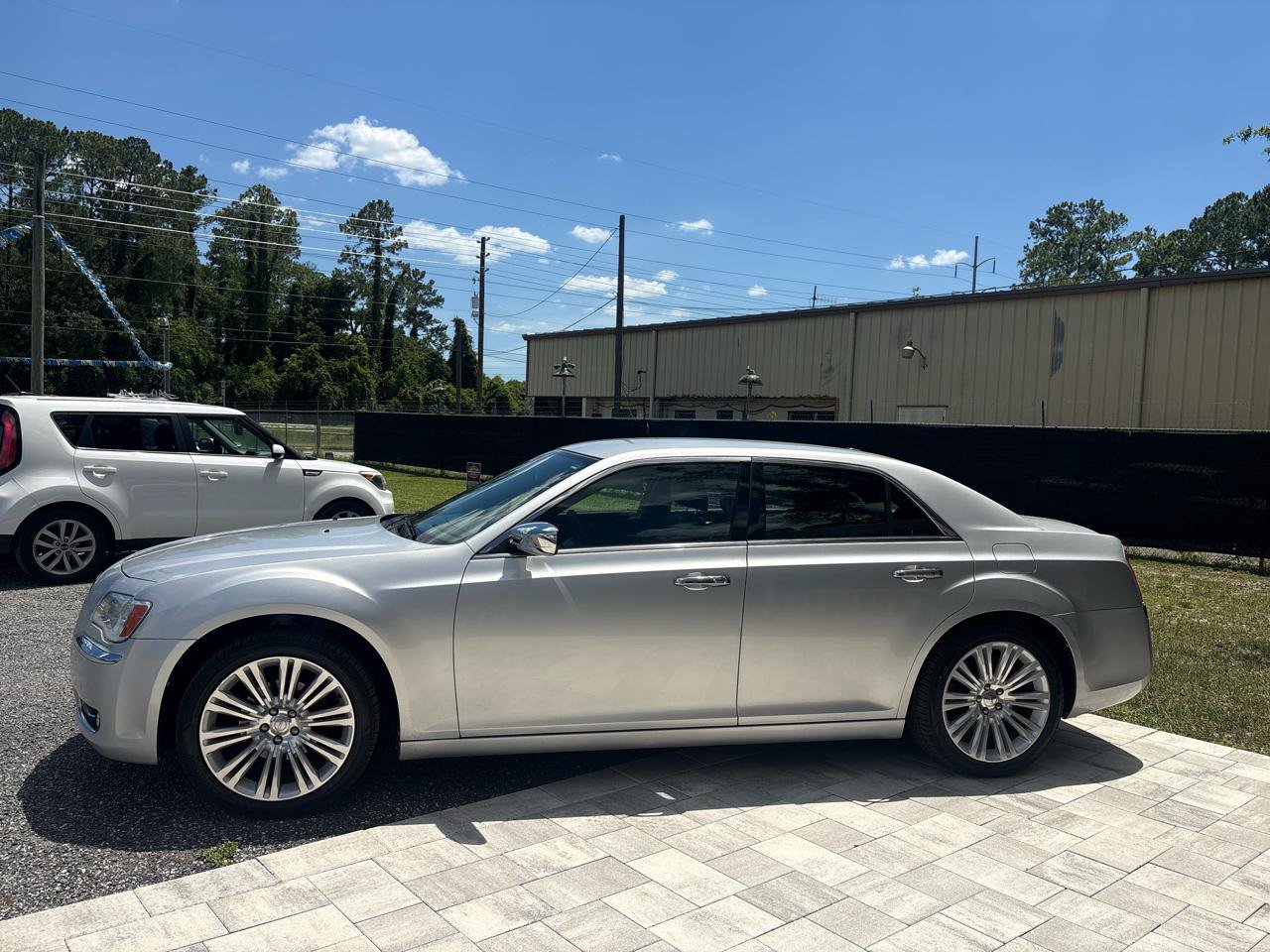 Used 2011 Chrysler 300 Limited w/ Sound Group RWD image 4