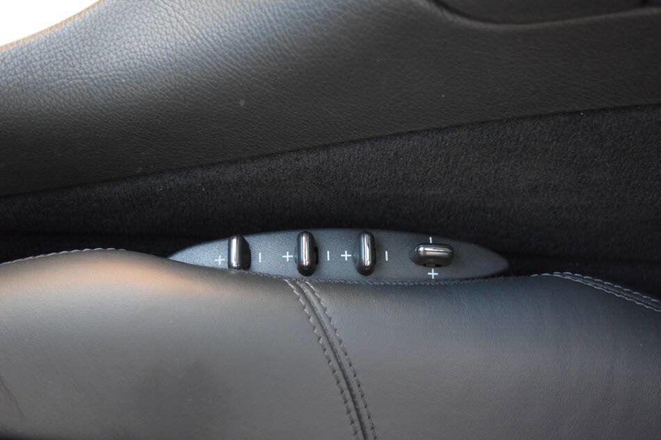 Used 2003 Mercedes-Benz CLK 55 AMG Coupe image 58