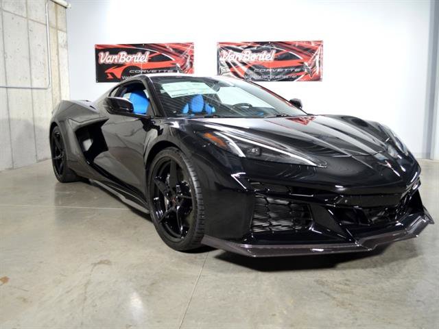 New 2025 Chevrolet Corvette E-Ray w/ ZER Performance Package image 2