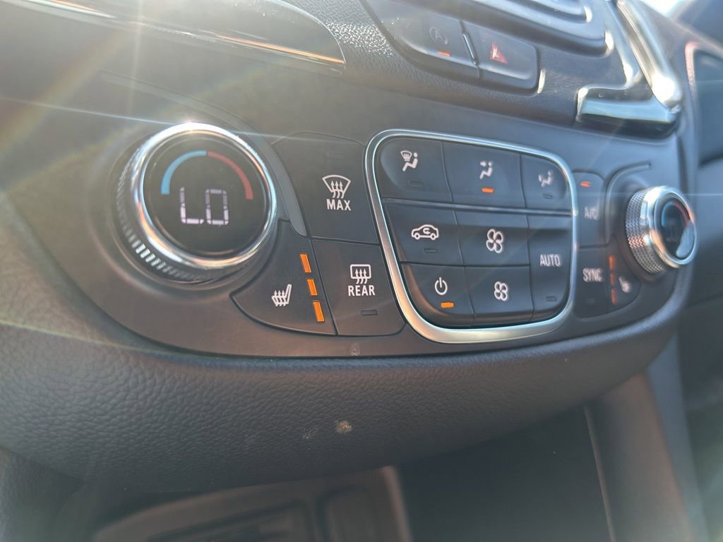 Used 2023 Chevrolet Equinox RS w/ RS Leather Package FWD image 39