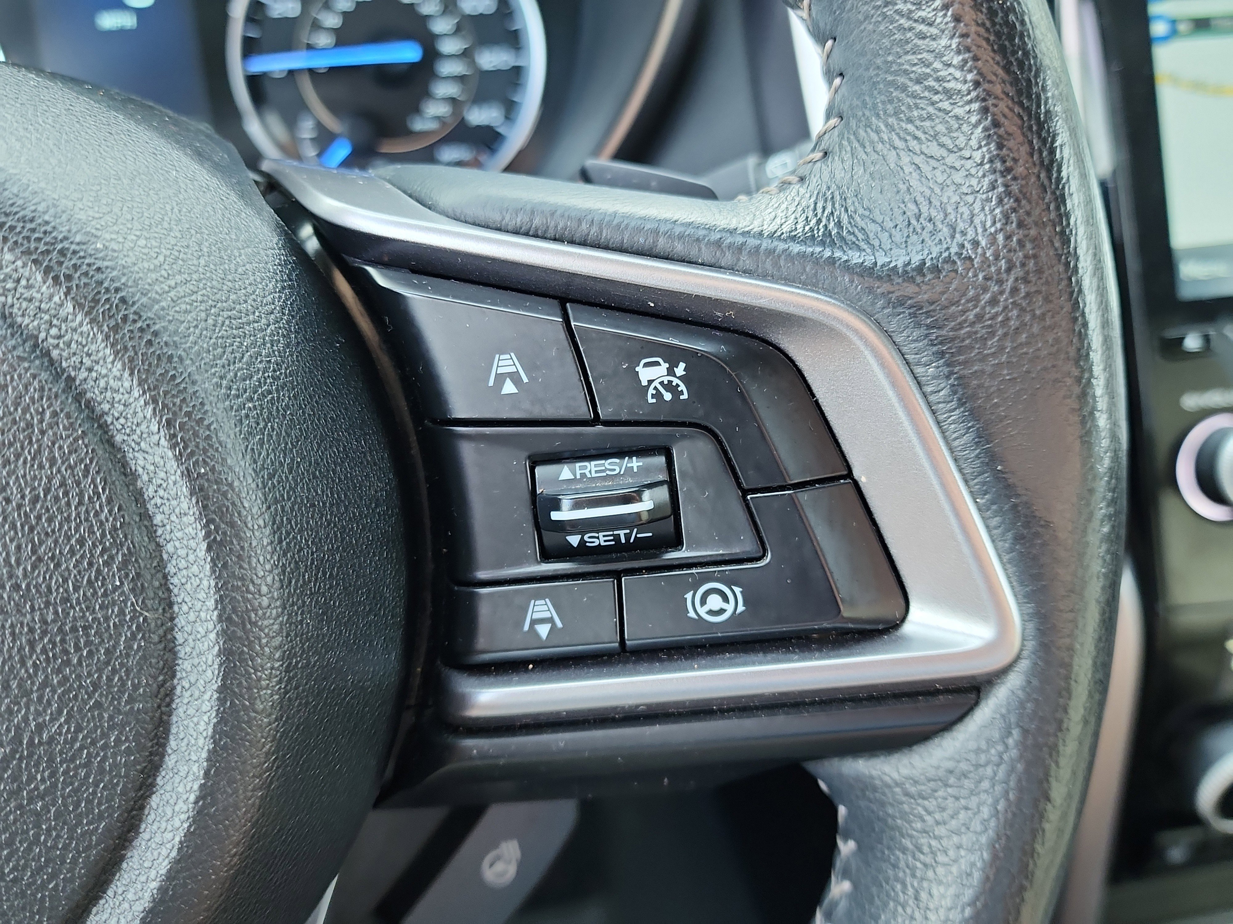 Used 2022 Subaru Ascent Limited w/ Technology Package image 22