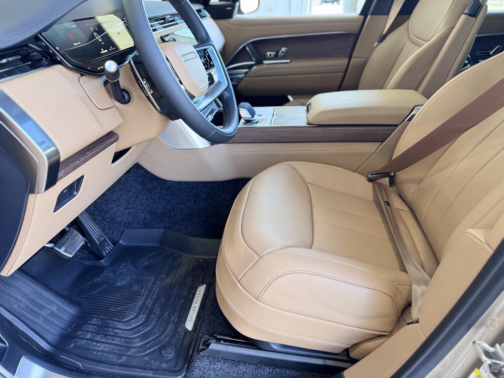 New 2026 Land Rover Range Rover SE image 19
