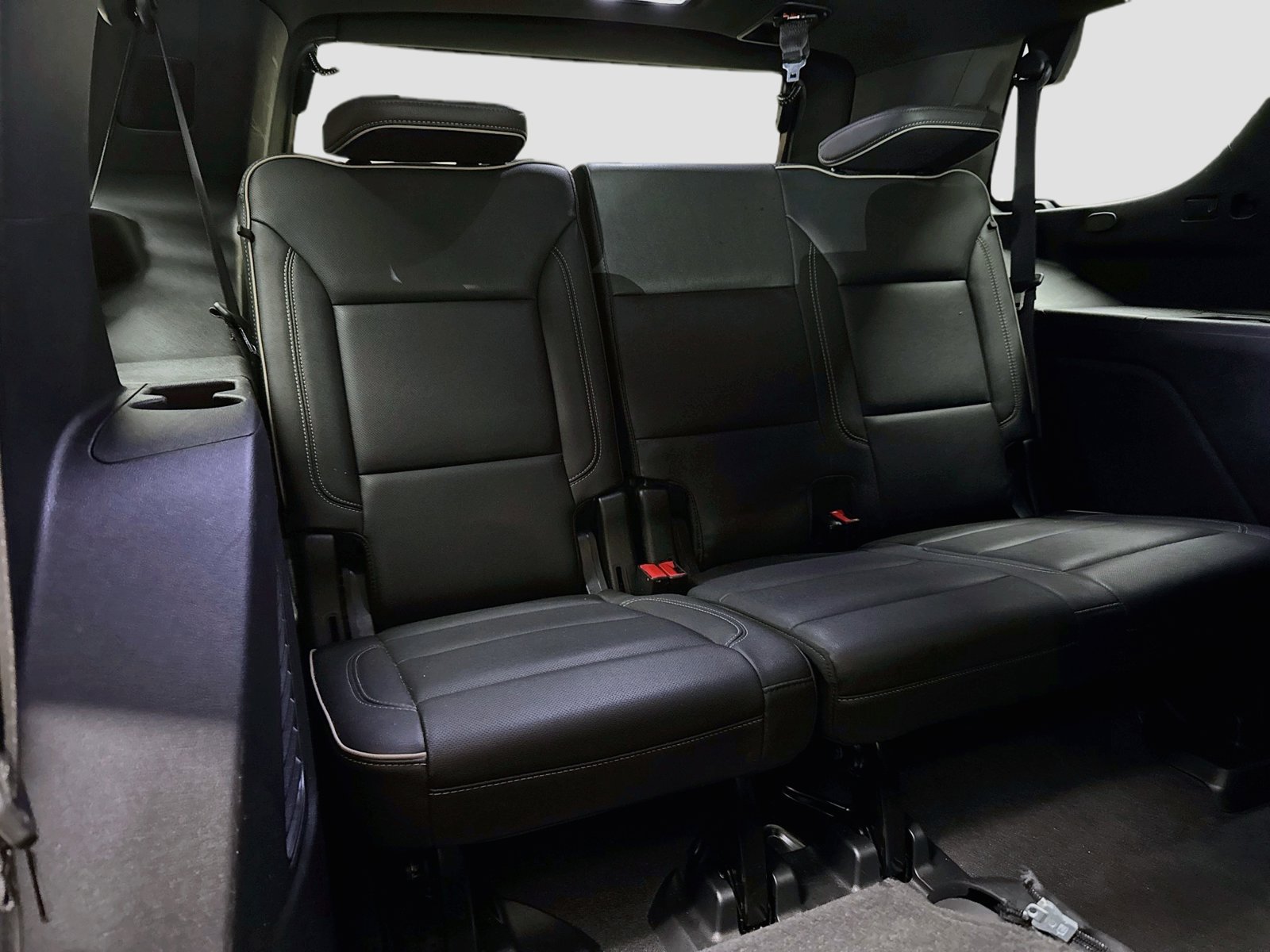 Used 2023 Chevrolet Tahoe Premier AWD/4WD image 32