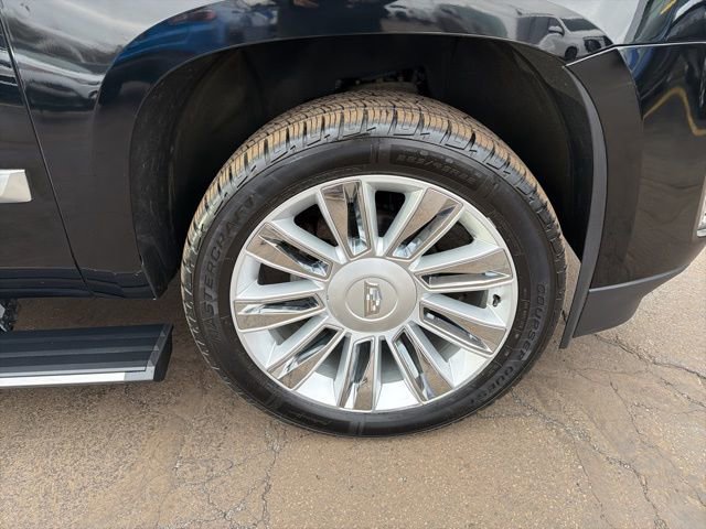 Used 2016 Cadillac Escalade Platinum image 32