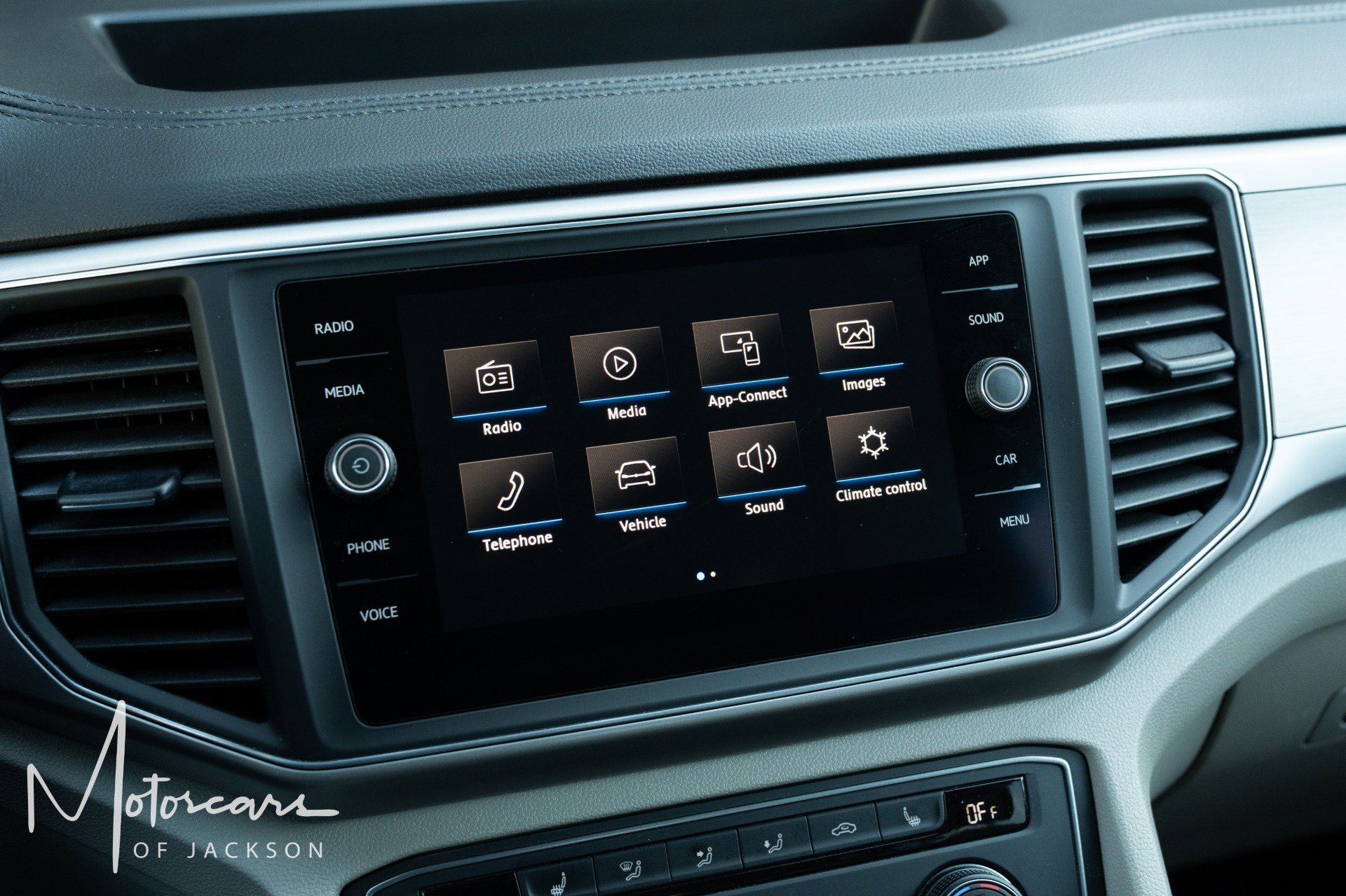 Used 2019 Volkswagen Atlas SE w/ Towing Package image 28