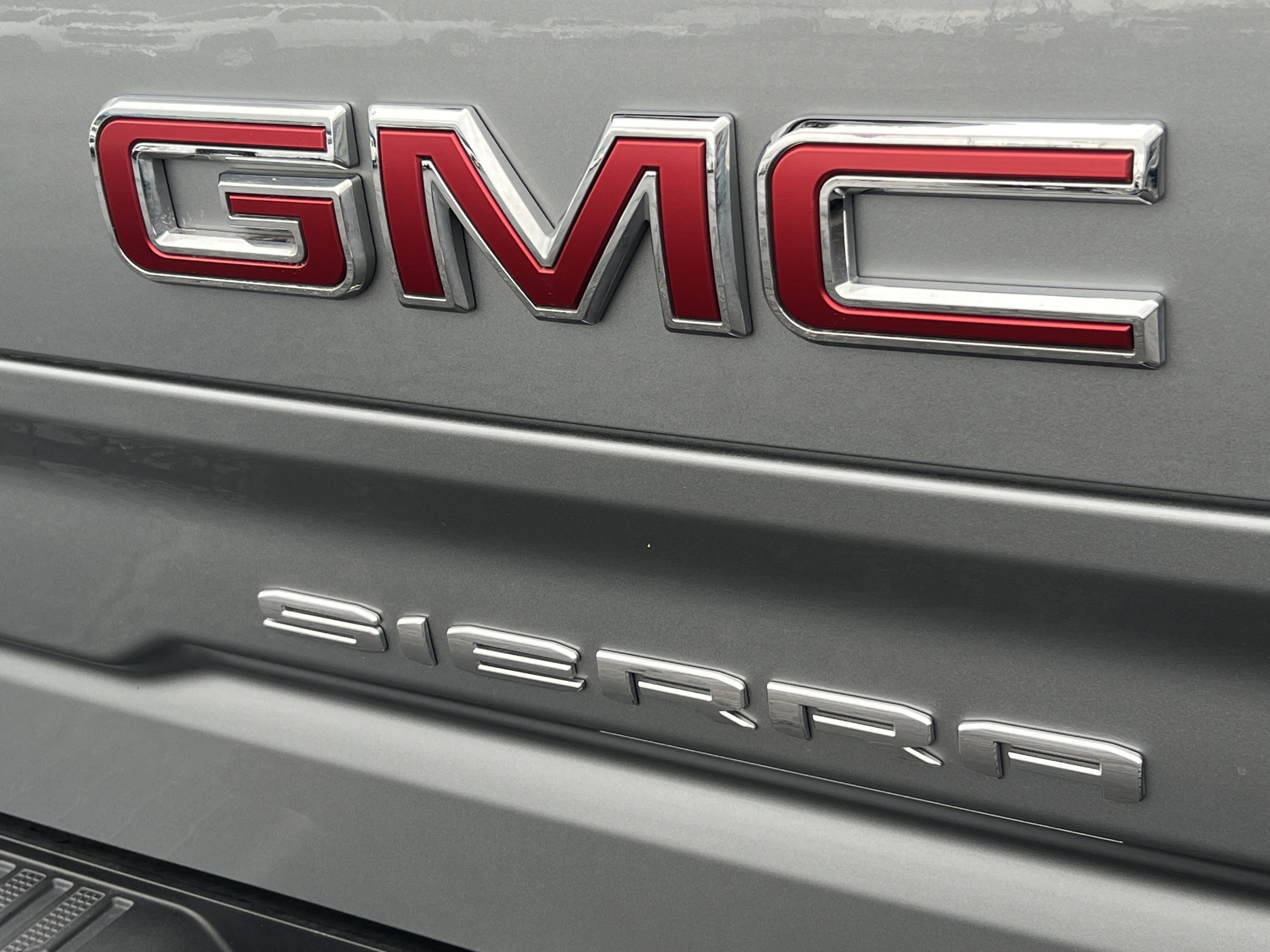 Used 2024 GMC Sierra 1500 AT4X AWD/4WD image 8