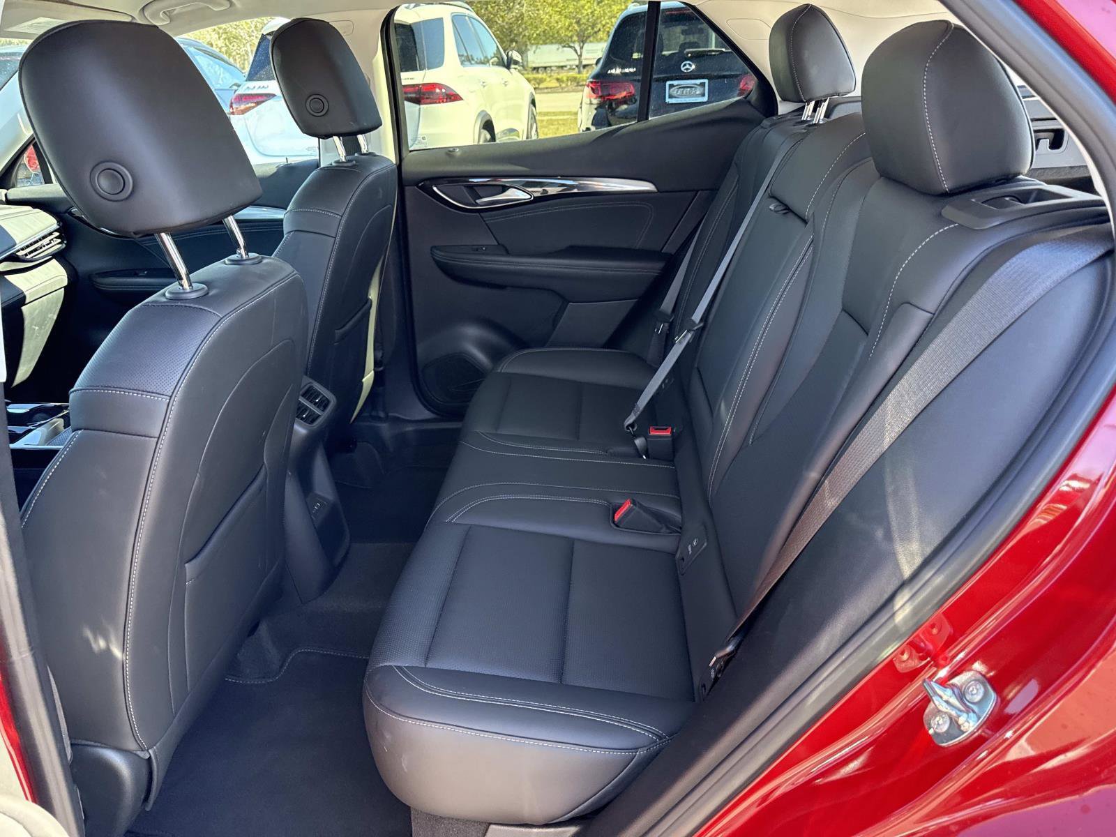 Used 2025 Buick Envision Preferred image 14