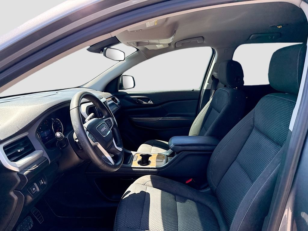 Used 2021 GMC Acadia SLE image 10