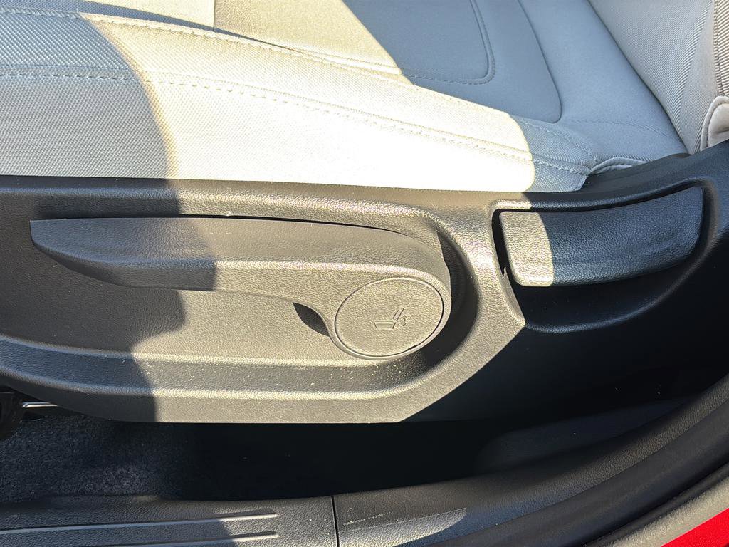 Certified 2025 Hyundai Tucson SE FWD image 19