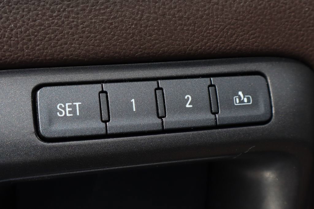 Used 2016 GMC Sierra 2500 Denali w/ Duramax Plus Package image 18