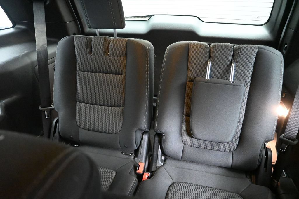 Used 2017 Ford Explorer XLT FWD image 26