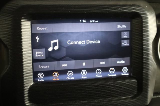 Used 2018 Jeep Wrangler Unlimited Sahara AWD/4WD image 26