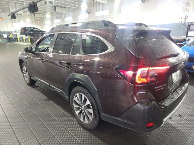 Used 2023 Subaru Outback Limited image 4