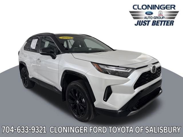 Used 2025 Toyota RAV4 XSE w/ Weather Package AWD/4WD image 1