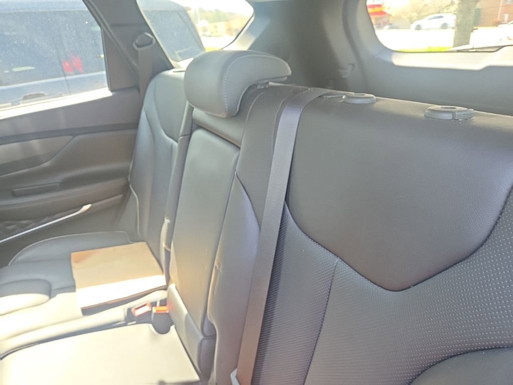 Used 2022 Hyundai Santa Fe Limited w/ Cargo Package image 8