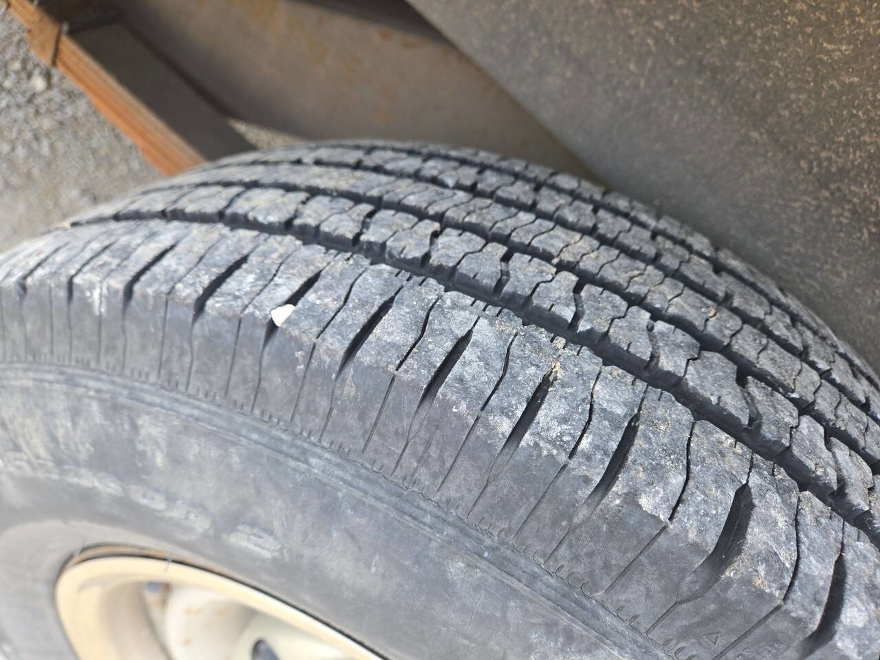 Used 2001 Chevrolet Express 3500 Extended Passenger w/ LS Preferred Equipment Group image 7