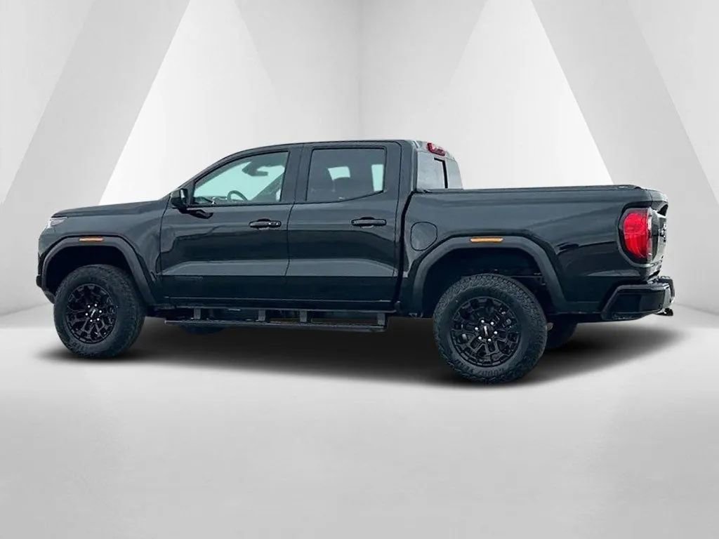 New 2026 GMC Canyon Elevation w/ LPO, Black Badging Package image 5