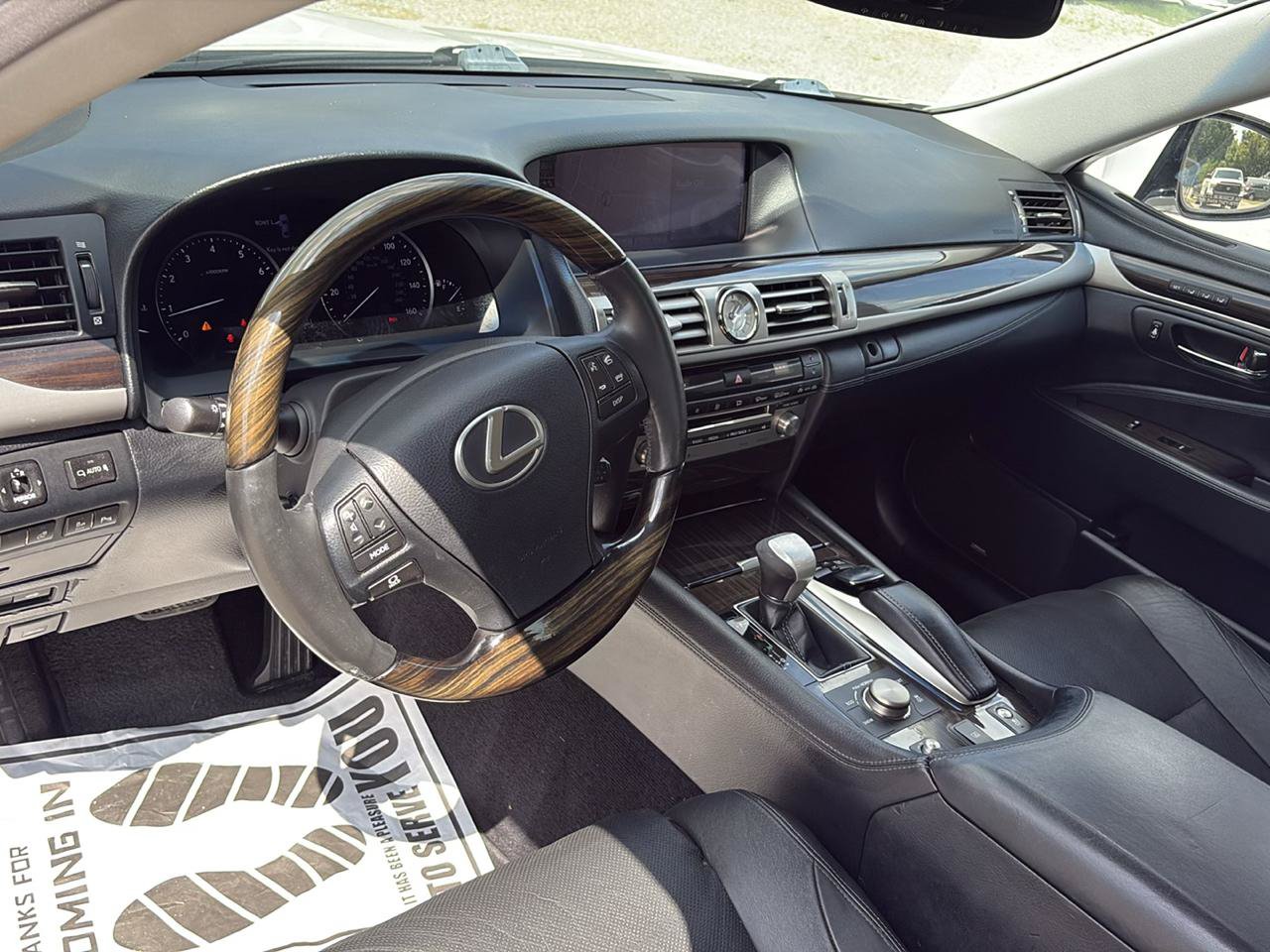 Used 2013 Lexus LS 460 w/ Comfort Pkg RWD image 36