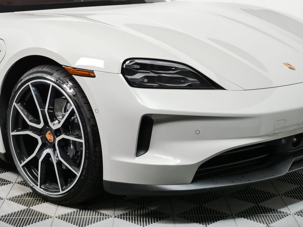 New 2026 Porsche Taycan AWD/4WD image 38