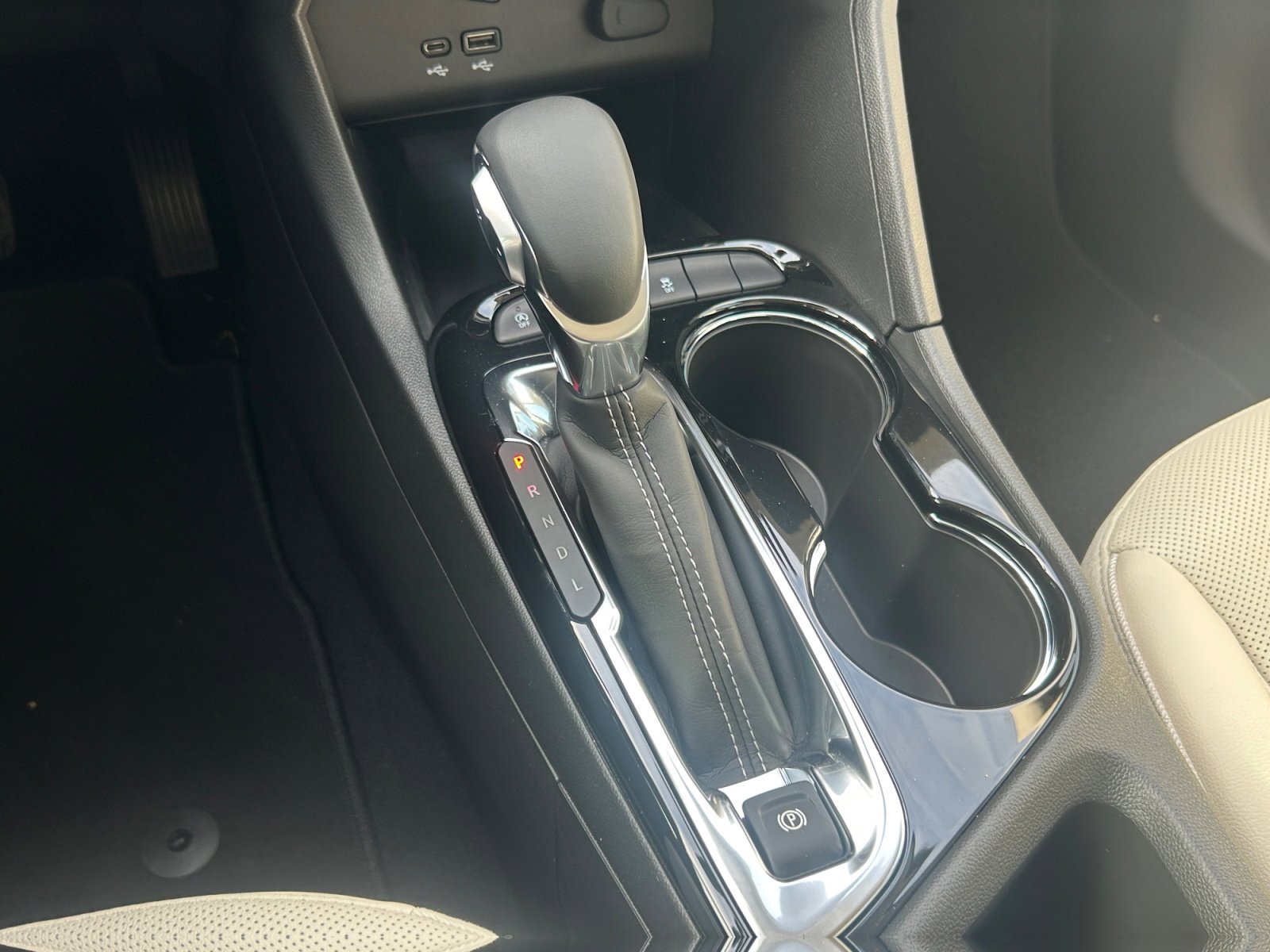 New 2026 Buick Encore GX Sport Touring FWD image 21