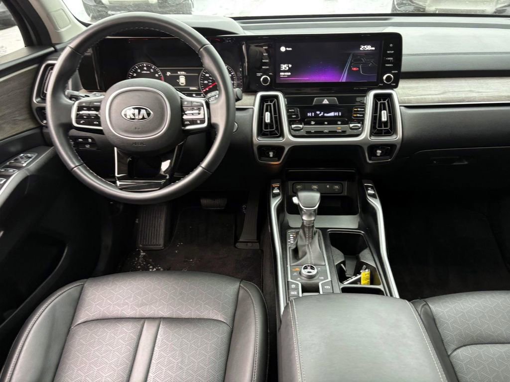 Used 2021 Kia Sorento EX w/ EX AWD X-Line Package image 29