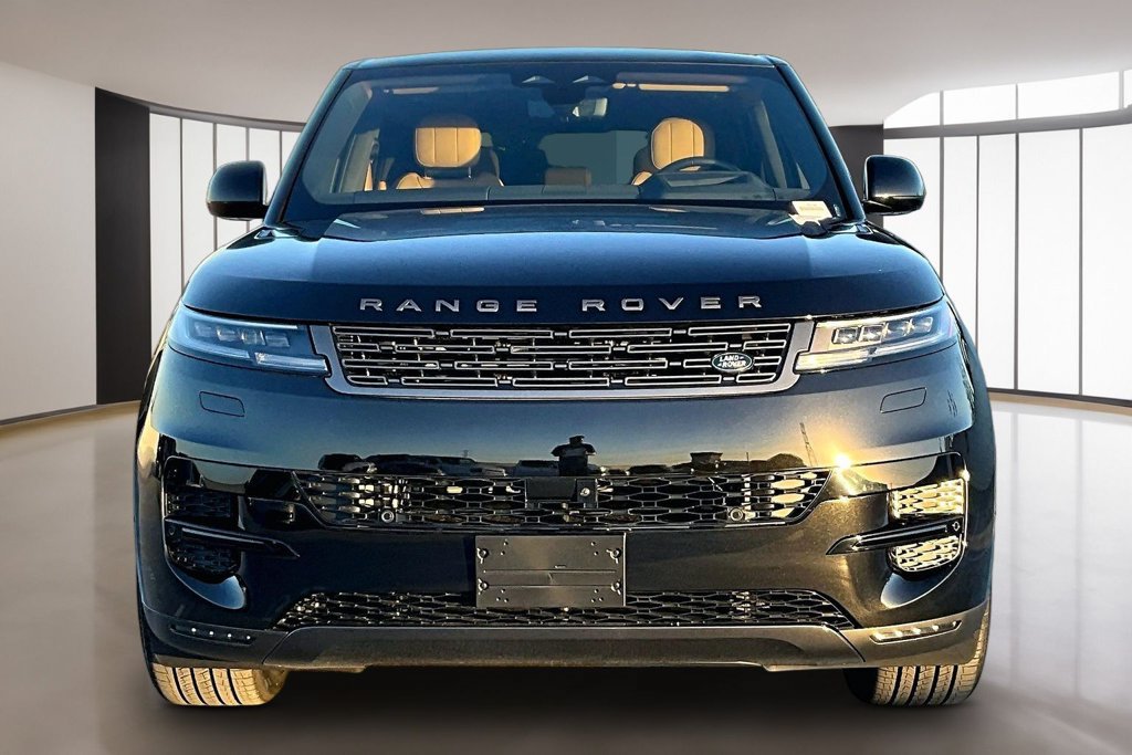 Used 2026 Land Rover Range Rover Sport SE AWD/4WD image 2