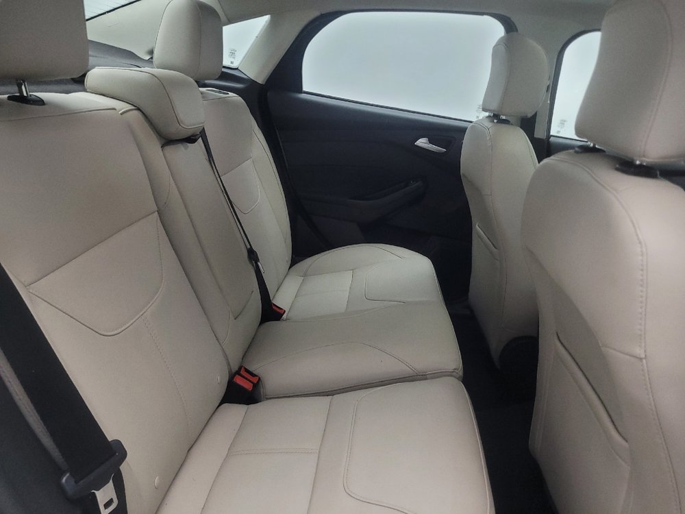 Used 2018 Ford Focus Titanium FWD image 19