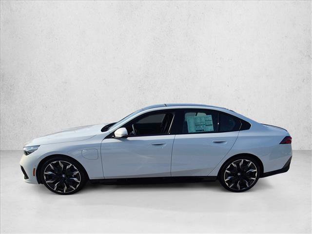 New 2027 BMW 550e xDrive w/ Premium Package AWD/4WD image 6