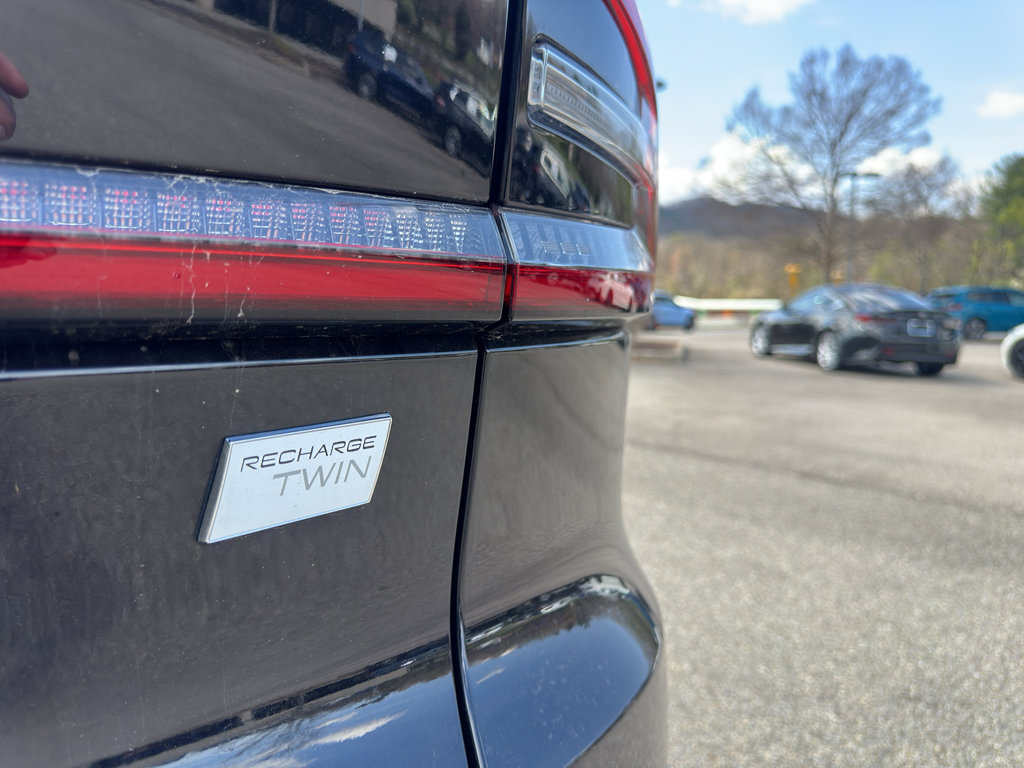 Used 2023 Volvo C40 P8 Recharge Ultimate image 9