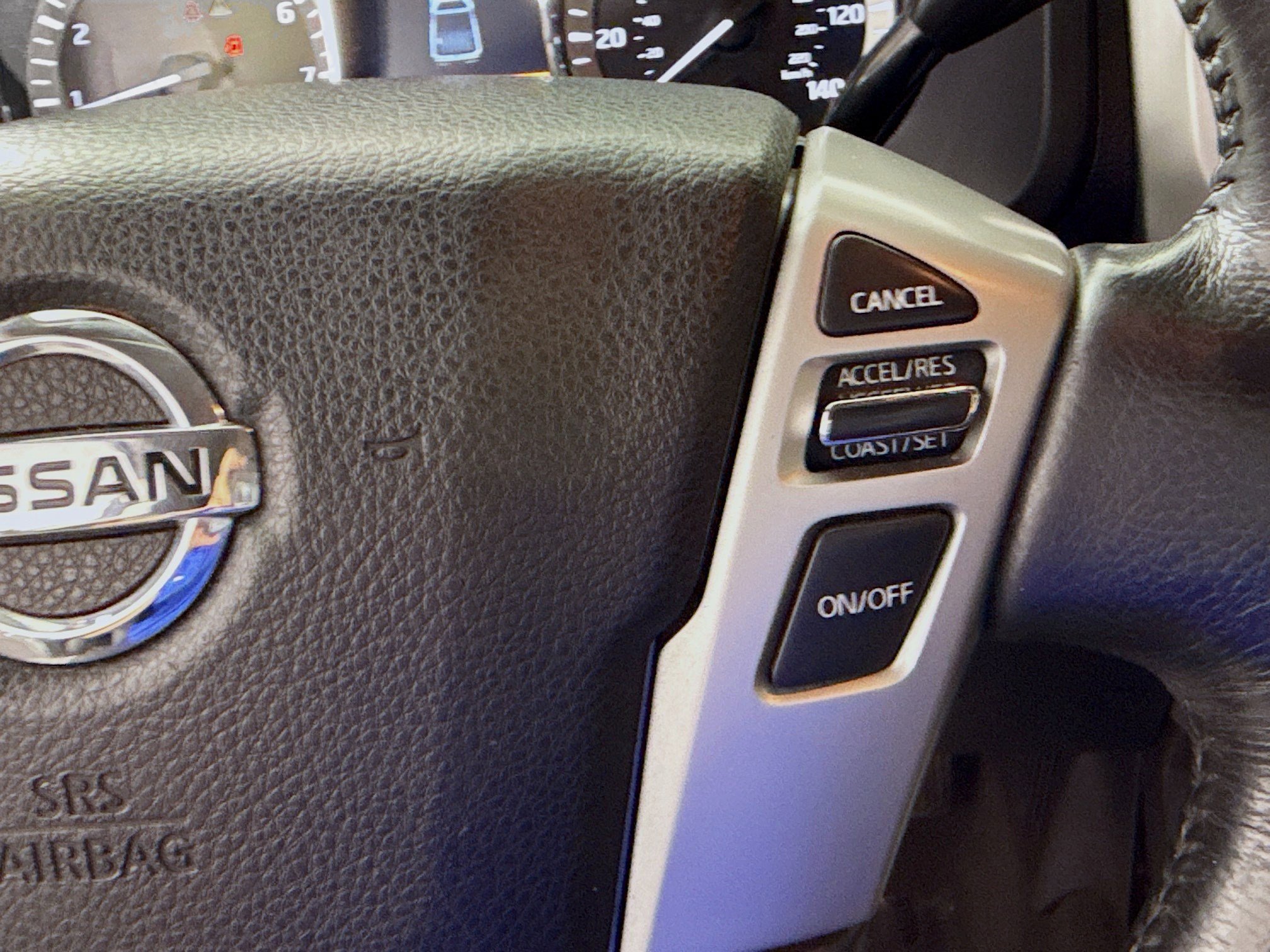 Used 2019 Nissan Titan SL w/ Chrome Package AWD/4WD image 15
