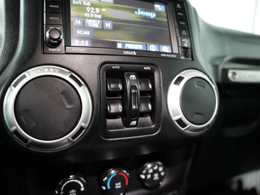 Used 2016 Jeep Wrangler Unlimited Sahara AWD/4WD image 23