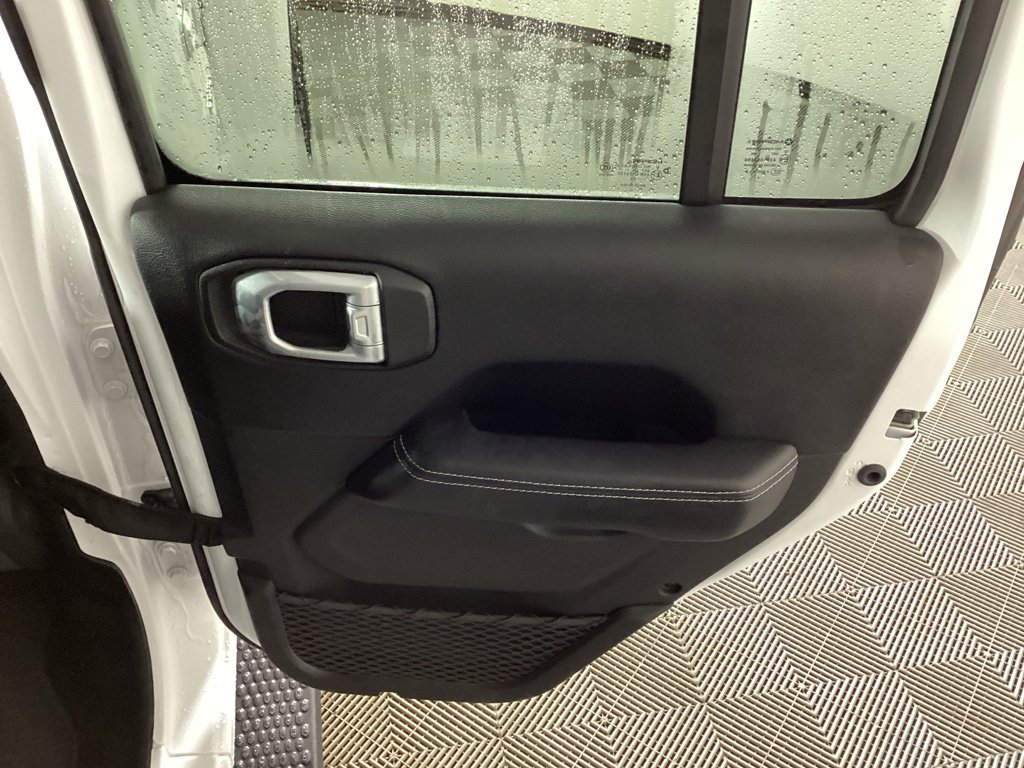 Used 2022 Jeep Wrangler Unlimited Sahara w/ Cold Weather Group image 11