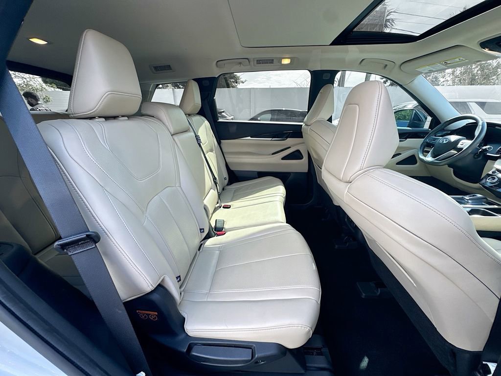 Used 2023 INFINITI QX60 Pure AWD/4WD image 29