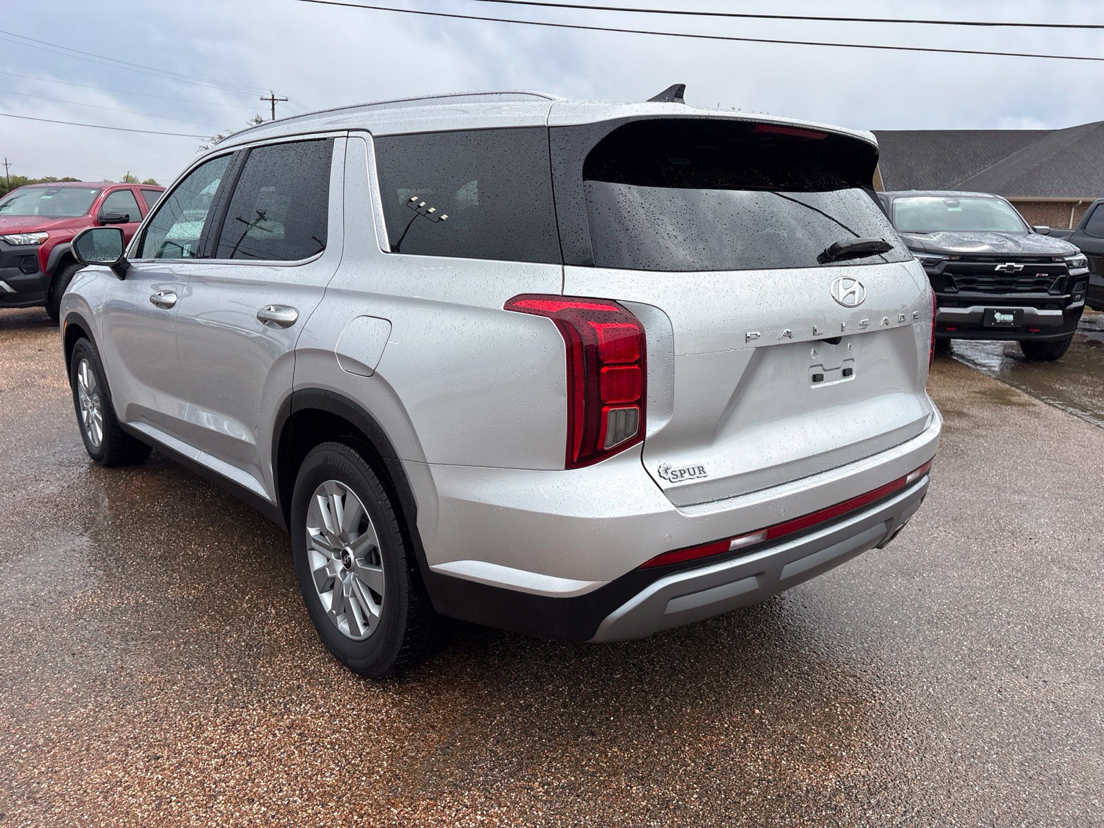 Used 2025 Hyundai Palisade SEL FWD image 4