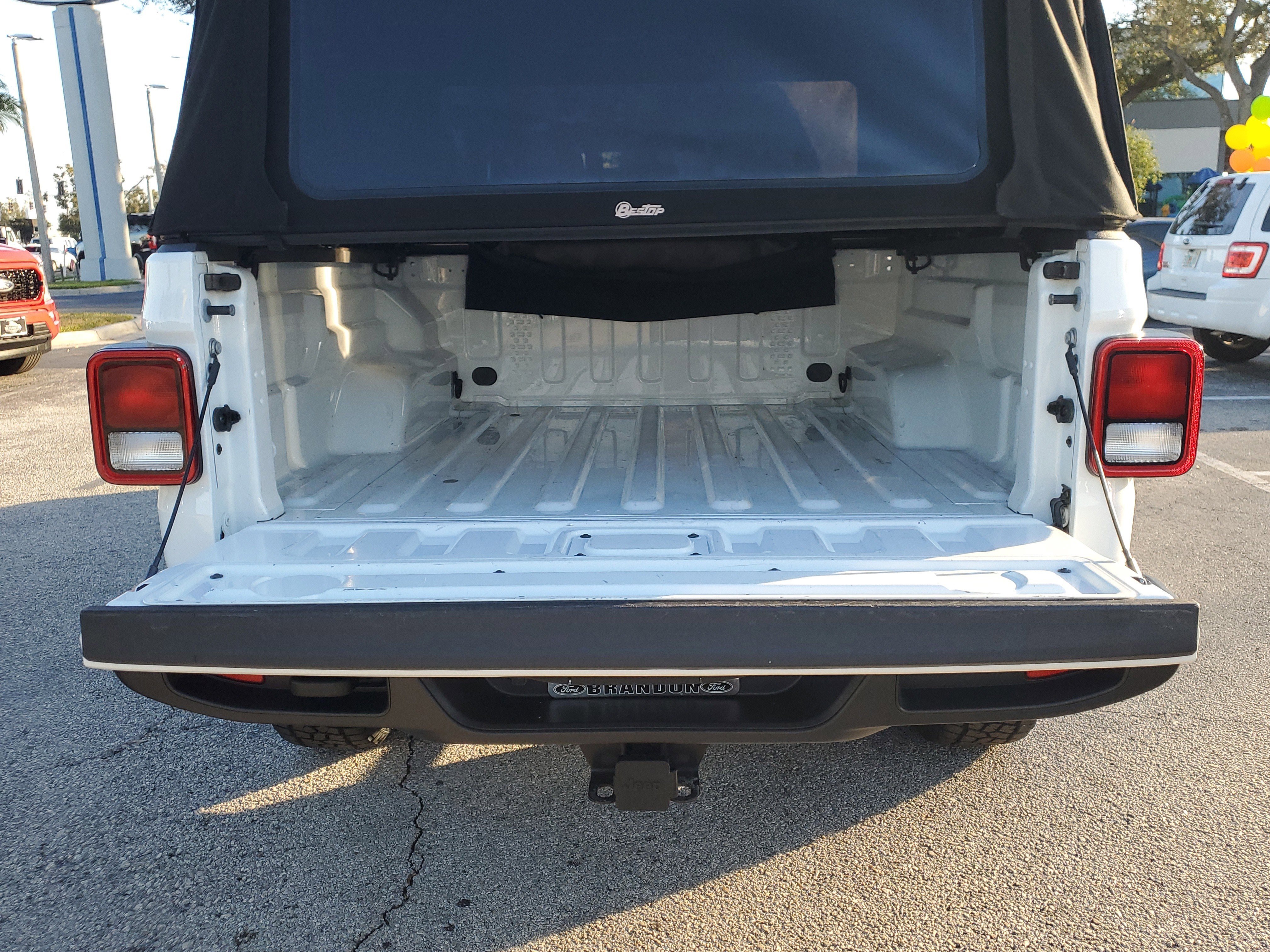 Used 2020 Jeep Gladiator Sport w/ Quick Order Package 24S image 10