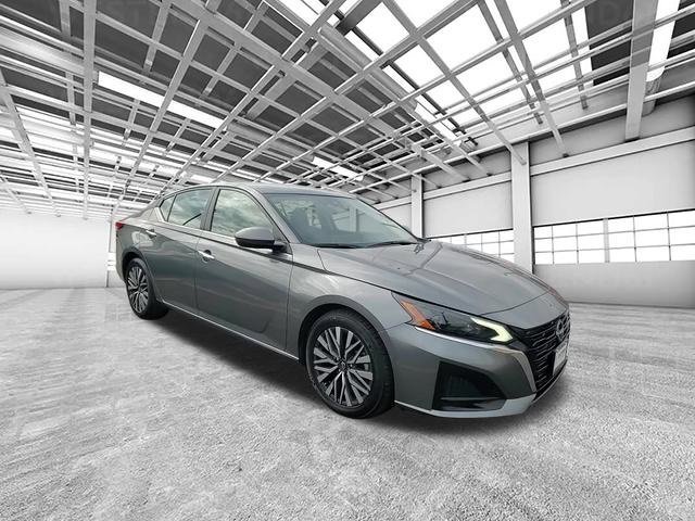 Used 2023 Nissan Altima 2.5 SV