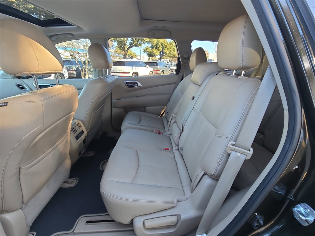 Used 2015 Nissan Pathfinder Platinum image 15