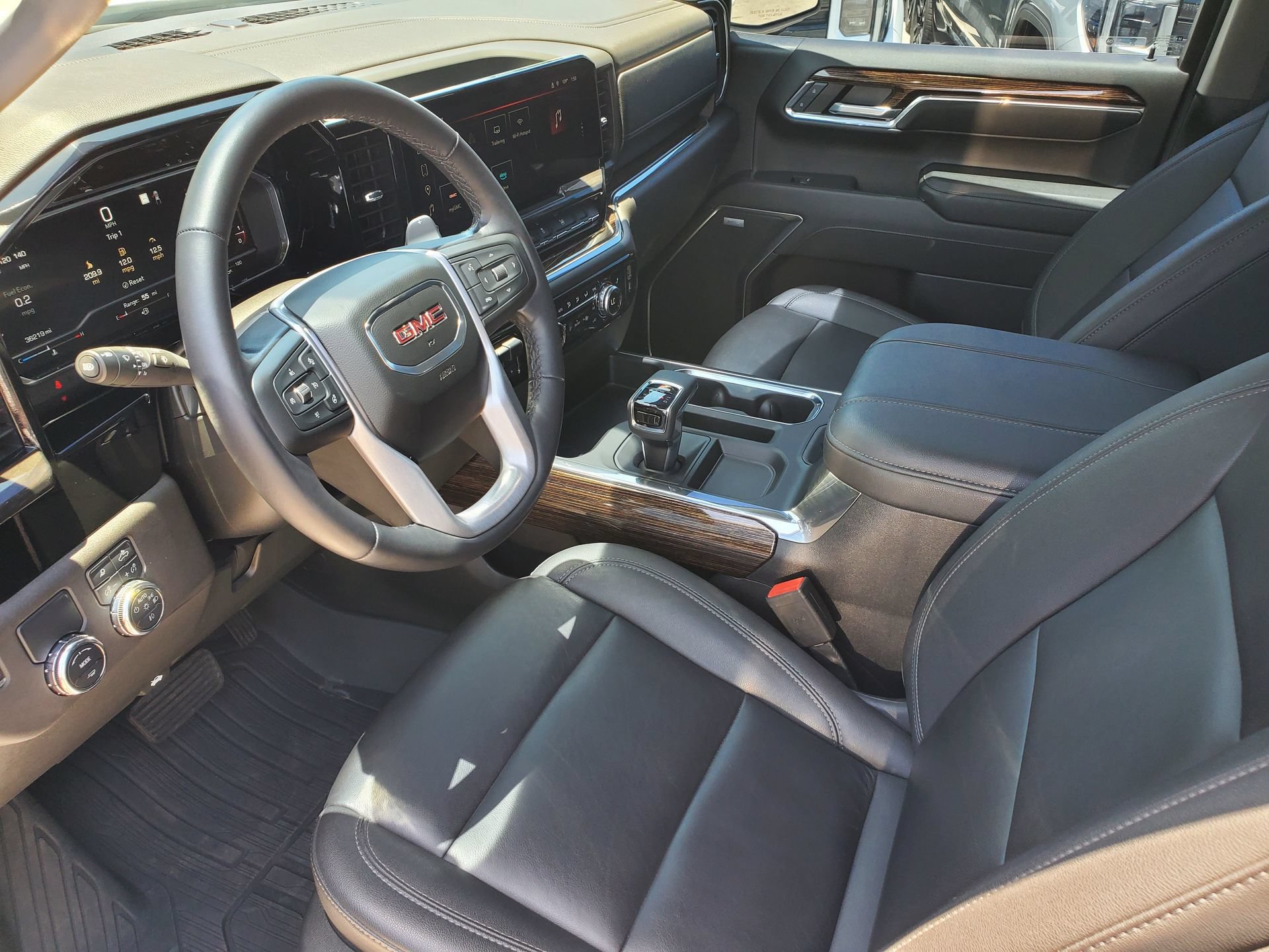 Used 2023 GMC Sierra 1500 Elevation w/ Elevation Premium Package RWD image 18