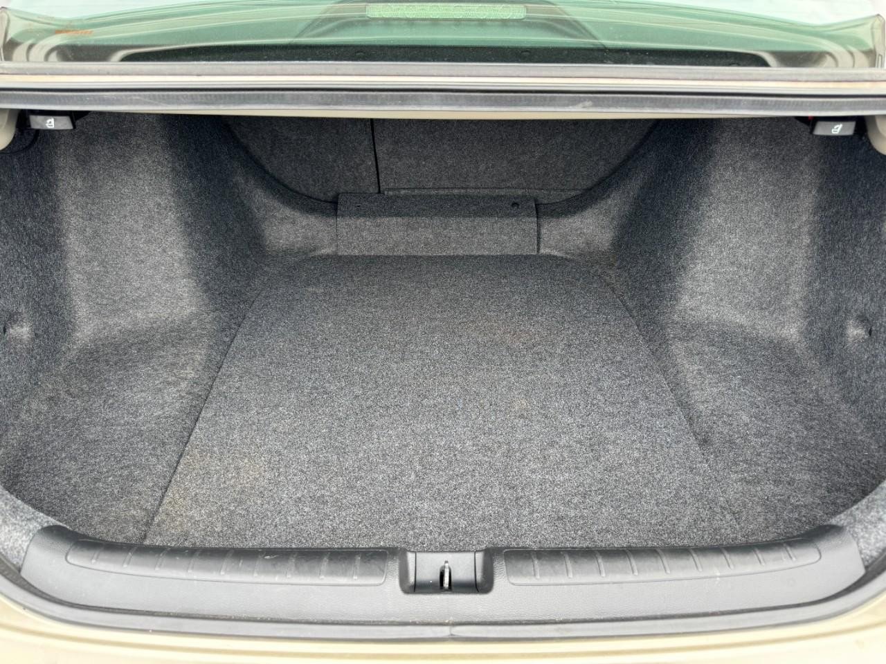 Certified 2019 Honda Accord EX-L image 6