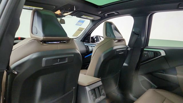 Used 2025 BMW X3 M50 w/ Premium Package image 31